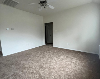 43 Nestlewood Place - Photo Thumbnail 5