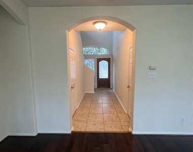43 Nestlewood Place - Photo Thumbnail 2