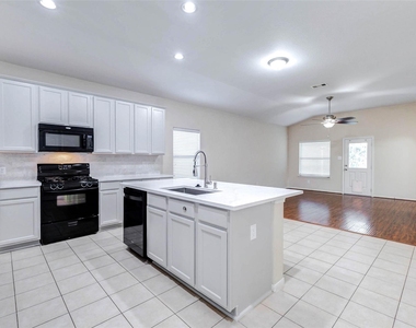 24314 Courtland Oaks Street - Photo Thumbnail 4
