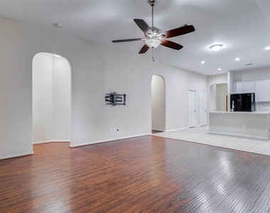 24314 Courtland Oaks Street - Photo Thumbnail 12
