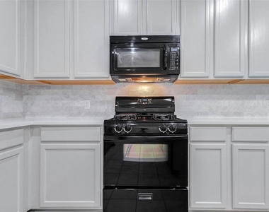 24314 Courtland Oaks Street - Photo Thumbnail 7