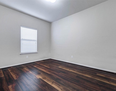 24314 Courtland Oaks Street - Photo Thumbnail 27
