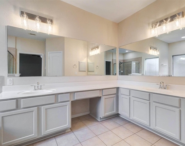 24314 Courtland Oaks Street - Photo Thumbnail 18