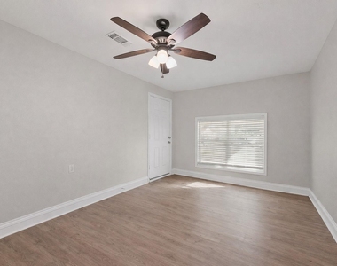 3823 Florinda Street - Photo Thumbnail 14