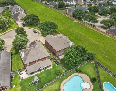 4803 Windcross Court - Photo Thumbnail 34