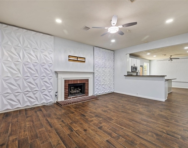 4803 Windcross Court - Photo Thumbnail 11