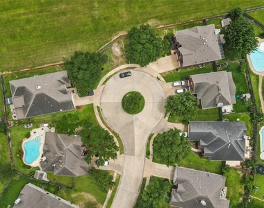 4803 Windcross Court - Photo Thumbnail 35