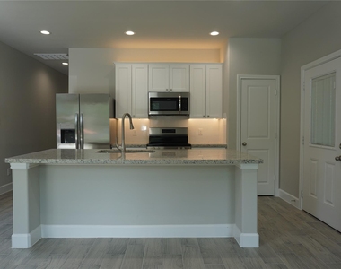 11927 Nelwood - Photo Thumbnail 3
