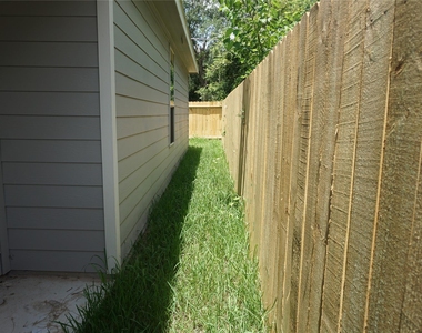11927 Nelwood - Photo Thumbnail 16