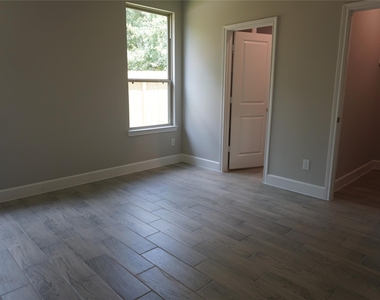 11927 Nelwood - Photo Thumbnail 9