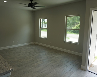 11927 Nelwood - Photo Thumbnail 2