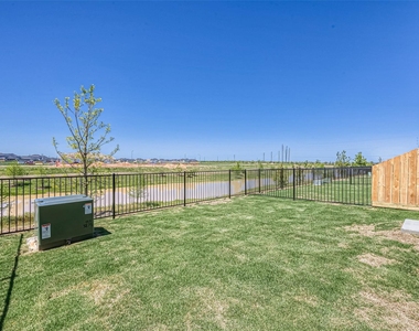 5554 Amber Brook Lane - Photo Thumbnail 34