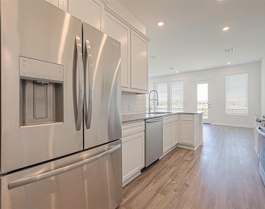 5554 Amber Brook Lane - Photo Thumbnail 12