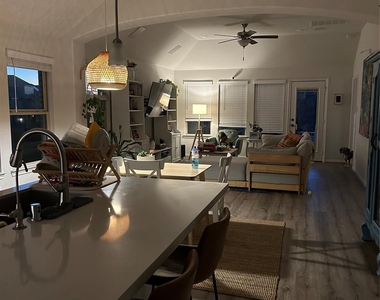 3213 Cornflower Coast Court - Photo Thumbnail 9