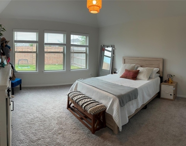 3213 Cornflower Coast Court - Photo Thumbnail 15