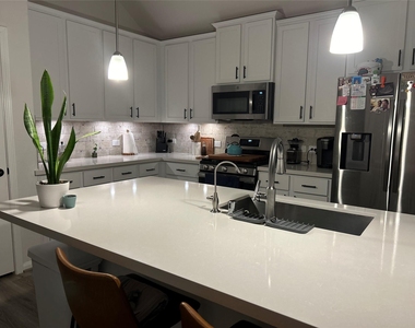 3213 Cornflower Coast Court - Photo Thumbnail 3