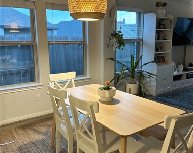 3213 Cornflower Coast Court - Photo Thumbnail 10