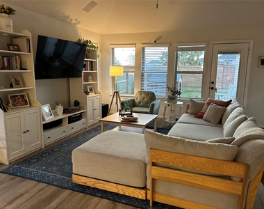 3213 Cornflower Coast Court - Photo Thumbnail 12
