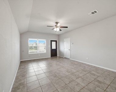 1436 Sundown Glen Lane - Photo Thumbnail 10