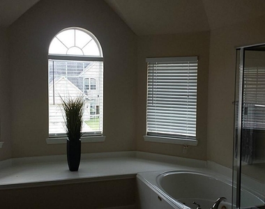 4602 Countrymeadows Drive - Photo Thumbnail 16