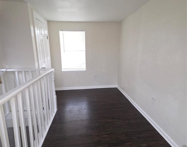 114 Canton Street - Photo Thumbnail 9