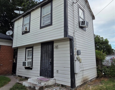 114 Canton Street - Photo Thumbnail 5