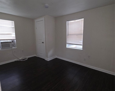114 Canton Street - Photo Thumbnail 12