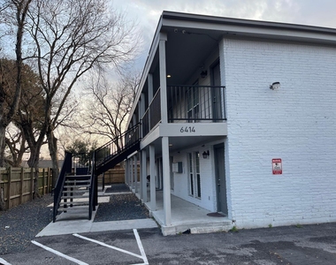 6414 Sloan Street - Photo Thumbnail 4