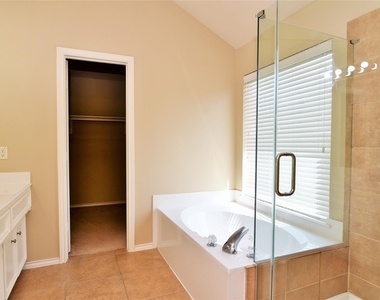 1827 Vanderwilt Lane - Photo Thumbnail 11