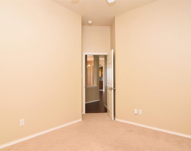 1827 Vanderwilt Lane - Photo Thumbnail 16