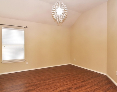 1827 Vanderwilt Lane - Photo Thumbnail 9