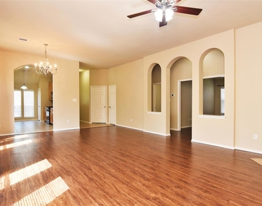 1827 Vanderwilt Lane - Photo Thumbnail 5