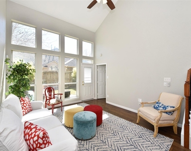 8814 Silent Willow Lane - Photo Thumbnail 7