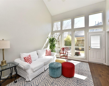 8814 Silent Willow Lane - Photo Thumbnail 5