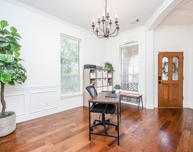 7219 Colony Bend Lane - Photo Thumbnail 13