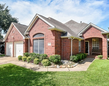 7219 Colony Bend Lane - Photo Thumbnail 1