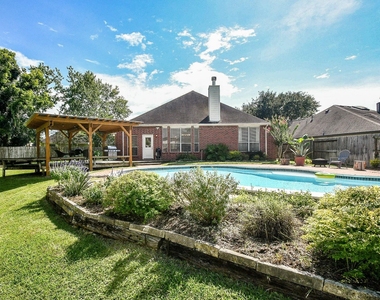 7219 Colony Bend Lane - Photo Thumbnail 32