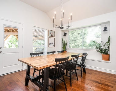 7219 Colony Bend Lane - Photo Thumbnail 12