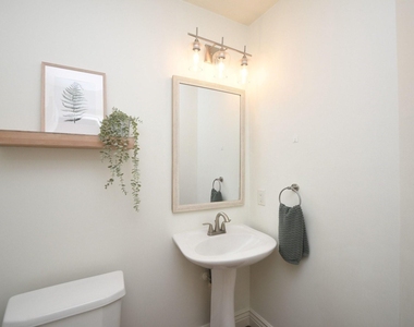7219 Colony Bend Lane - Photo Thumbnail 17