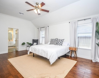 7219 Colony Bend Lane - Photo Thumbnail 19
