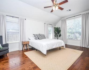7219 Colony Bend Lane - Photo Thumbnail 18