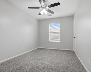 5727 Landon Creek Lane - Photo Thumbnail 15