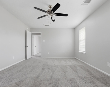 5727 Landon Creek Lane - Photo Thumbnail 11