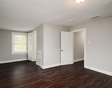 3711 Eagle Street - Photo Thumbnail 13