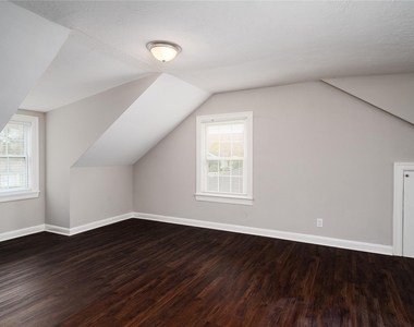 3711 Eagle Street - Photo Thumbnail 11