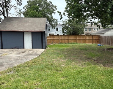 3711 Eagle Street - Photo Thumbnail 22