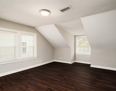 3711 Eagle Street - Photo Thumbnail 15