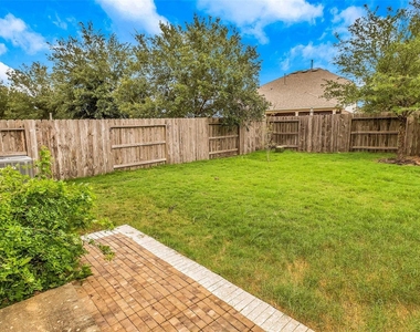 6475 Calgary Woods Lane - Photo Thumbnail 31