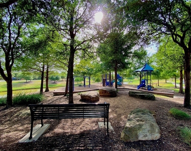 6475 Calgary Woods Lane - Photo Thumbnail 33