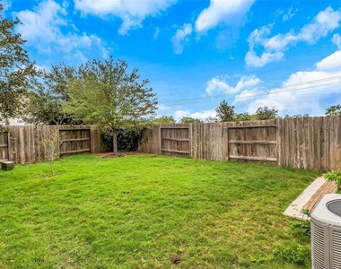 6475 Calgary Woods Lane - Photo Thumbnail 30